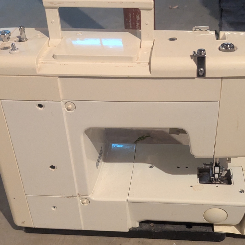 Vintage Like NEW Brother VX-950 Portable Embroidery & Sewing Machine - Picture 3 of 13